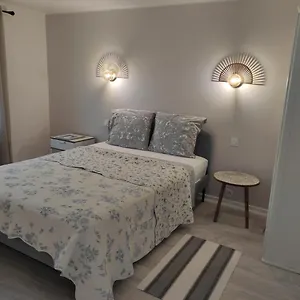 Magnifique Rez De Jardin Tropézien Appartement