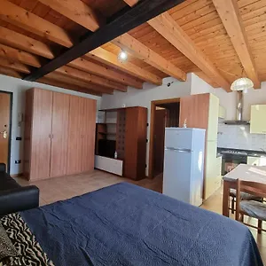antica-corte-ortaia-appartamenti.hotelinveneto.com/
