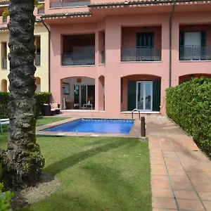 Apartment Lovely 2 Bedroom Unit With Private Pool